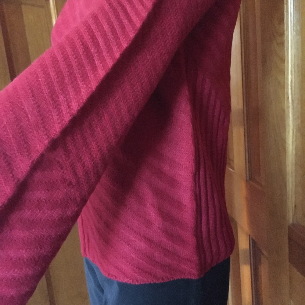 Renuar Red Crew Neck Sweater - Picture 6 of 16